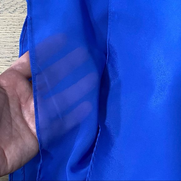 NWOT BCBGeneration V-Neck Mini Dress with Pockets - Picture 12 of 15